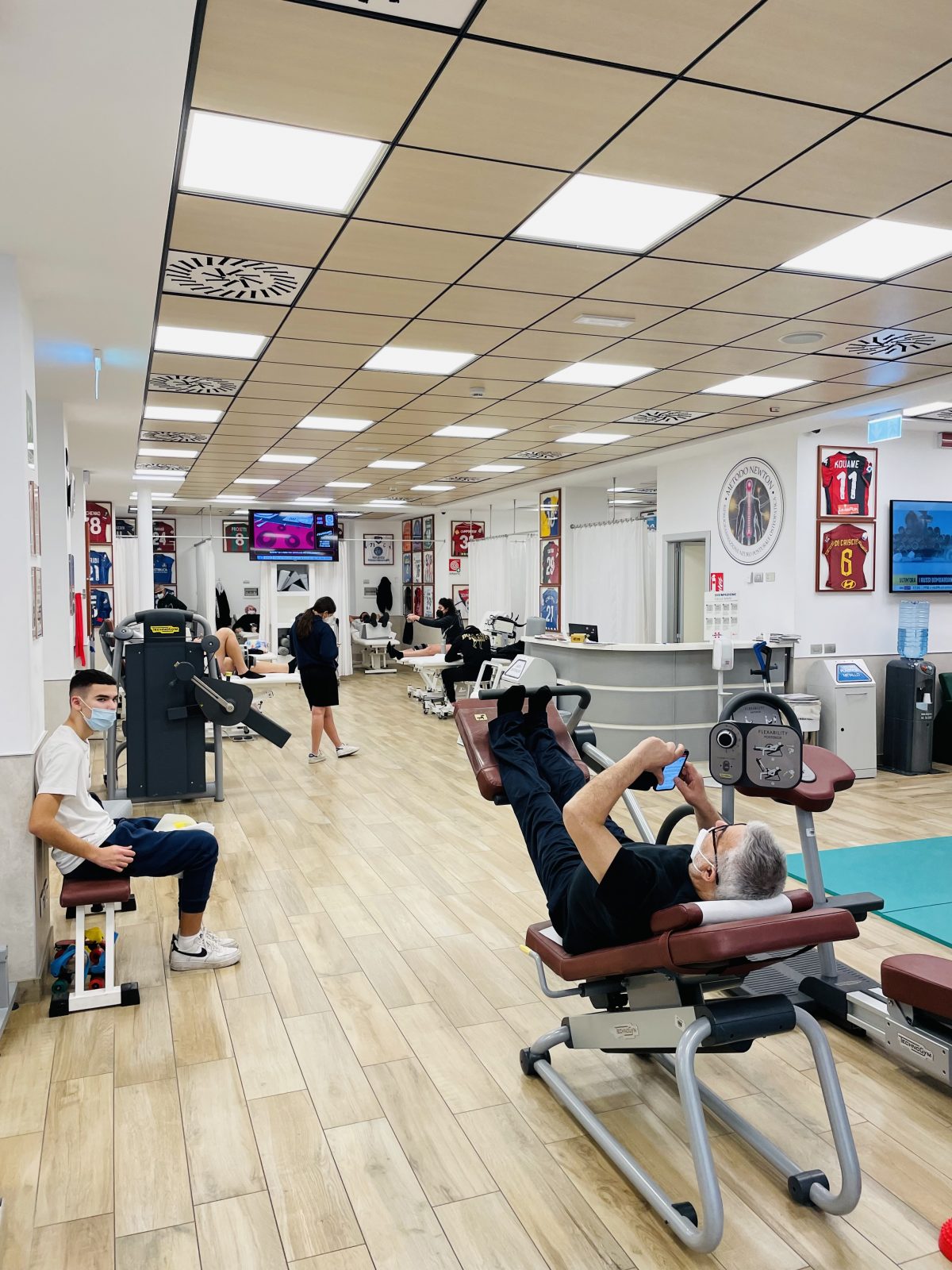 Palestra riabilitativa di Villa Stuart visitata dal team Fisiomed nell’ambito della collaborazione Top Physio